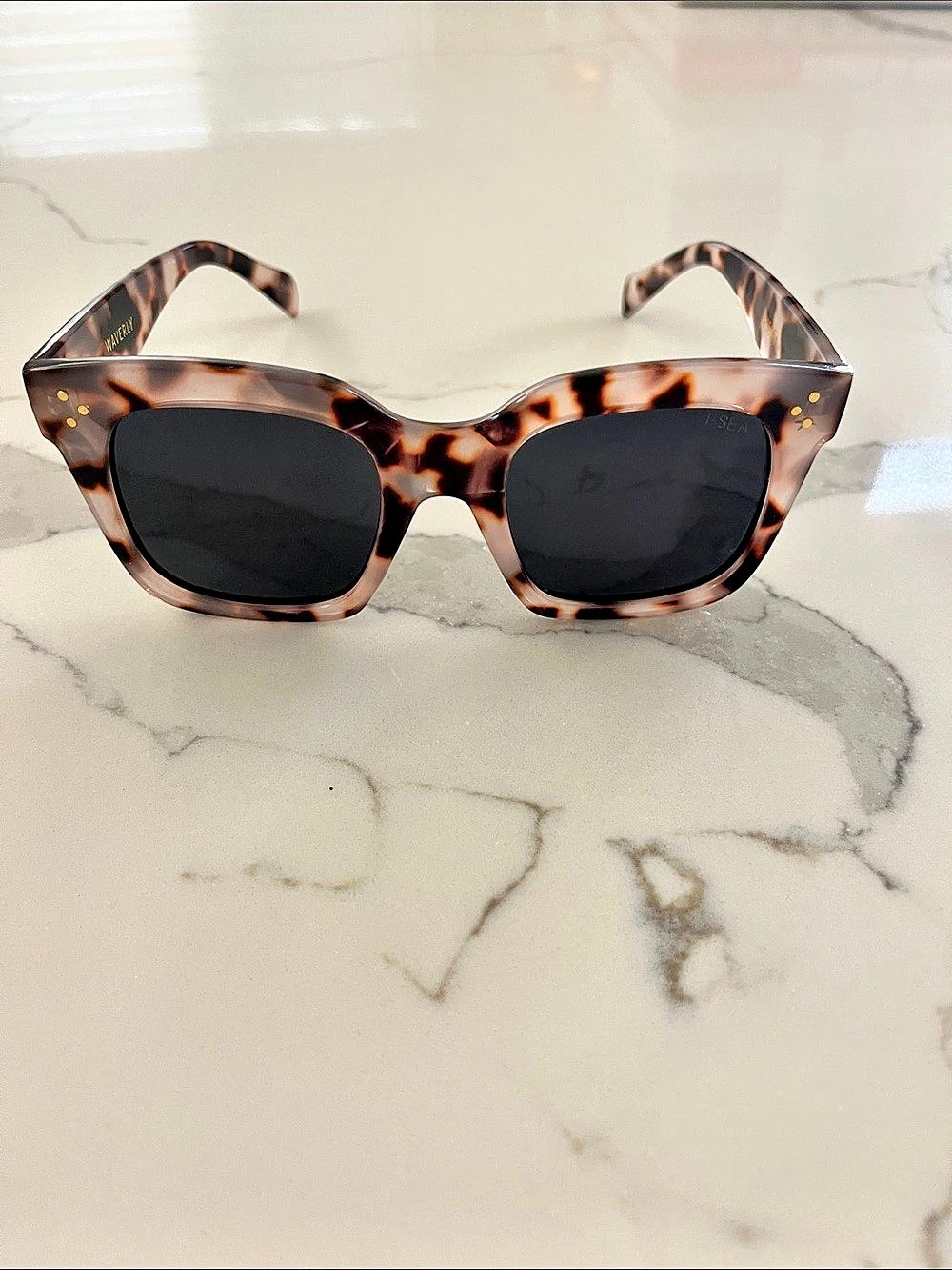 I-sea Waverly Tortoise Animal Print Sunglasses